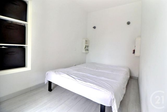 Appartement T2 à vendre - 2 pièces - 34,86 m2 - St Raphael - 83 - PROVENCE-ALPES-COTE-D-AZUR