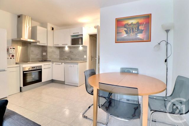 Appartement T2 à vendre - 2 pièces - 34,86 m2 - St Raphael - 83 - PROVENCE-ALPES-COTE-D-AZUR