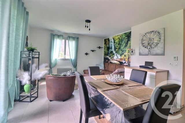 Appartement T3 à vendre - 3 pièces - 55,04 m2 - Frejus - 83 - PROVENCE-ALPES-COTE-D-AZUR