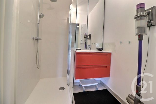 Appartement T3 à vendre - 3 pièces - 55,04 m2 - Frejus - 83 - PROVENCE-ALPES-COTE-D-AZUR