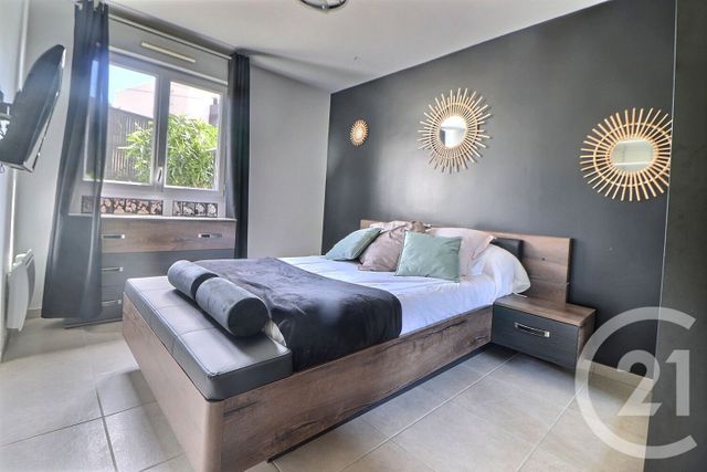 Appartement T3 à vendre - 3 pièces - 55,04 m2 - Frejus - 83 - PROVENCE-ALPES-COTE-D-AZUR