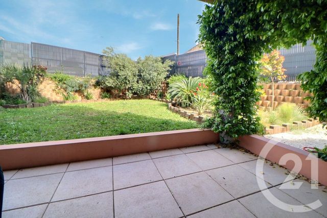 Appartement T3 à vendre - 3 pièces - 55,04 m2 - Frejus - 83 - PROVENCE-ALPES-COTE-D-AZUR