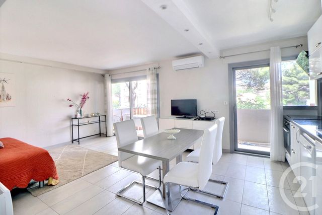 Appartement T3 à vendre - 3 pièces - 60 m2 - Frejus - 83 - PROVENCE-ALPES-COTE-D-AZUR