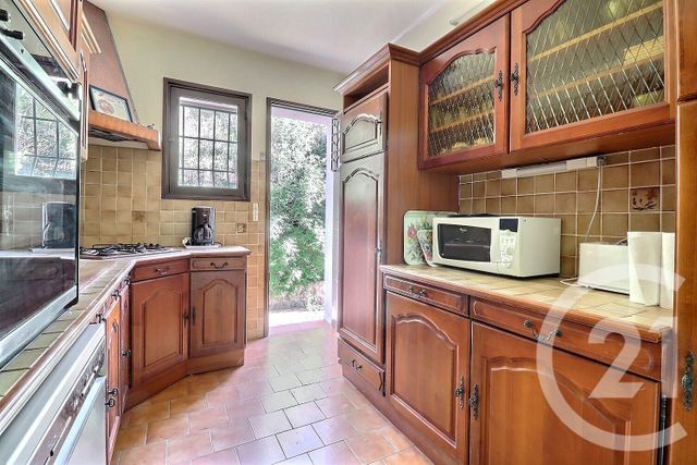 Maison &agrave; vendre - 7 pi&egrave;ces - 199,28 m2 - Roquebrune Sur Argens - 83 - PROVENCE-ALPES-COTE-D-AZUR