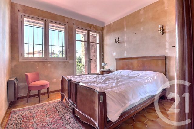 Maison &agrave; vendre - 7 pi&egrave;ces - 199,28 m2 - Roquebrune Sur Argens - 83 - PROVENCE-ALPES-COTE-D-AZUR