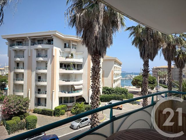 Appartement T2 à vendre - 2 pièces - 42 m2 - Frejus - 83 - PROVENCE-ALPES-COTE-D-AZUR