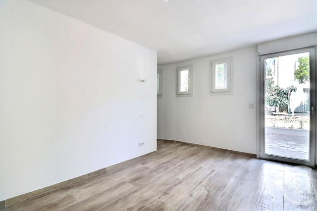 Appartement T3 à vendre - 3 pièces - 64,80 m2 - St Aygulf - 83 - PROVENCE-ALPES-COTE-D-AZUR