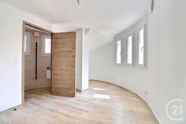 Appartement T3 à vendre - 3 pièces - 64,80 m2 - St Aygulf - 83 - PROVENCE-ALPES-COTE-D-AZUR