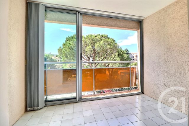 Appartement Studio à vendre - 1 pièce - 24,70 m2 - Frejus - 83 - PROVENCE-ALPES-COTE-D-AZUR