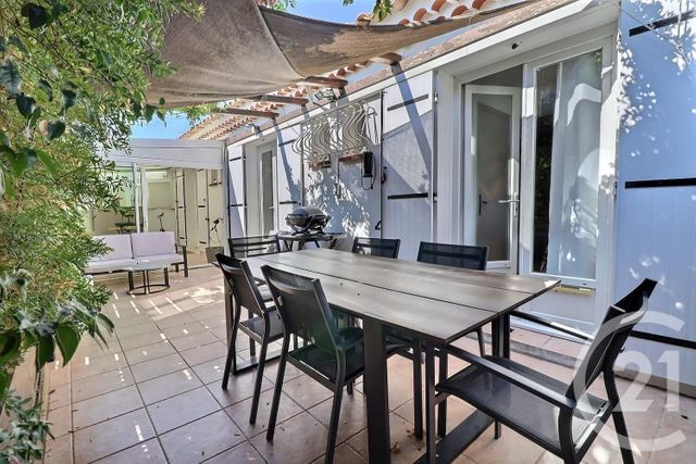 Appartement T2 à vendre - 3 pièces - 48,12 m2 - St Raphael - 83 - PROVENCE-ALPES-COTE-D-AZUR