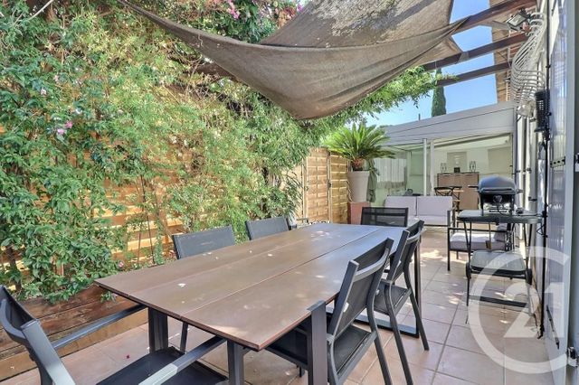 Appartement T2 à vendre - 3 pièces - 48,12 m2 - St Raphael - 83 - PROVENCE-ALPES-COTE-D-AZUR