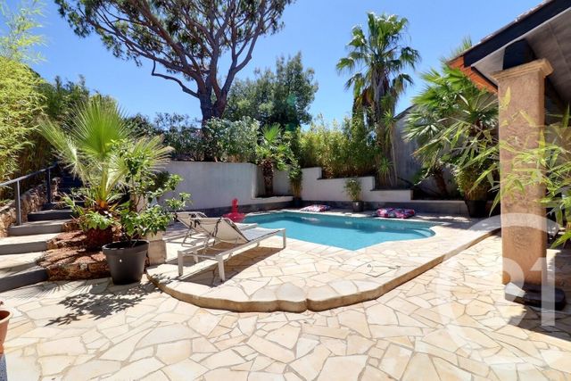 Maison à vendre - 5 pièces - 125 m2 - Frejus - 83 - PROVENCE-ALPES-COTE-D-AZUR