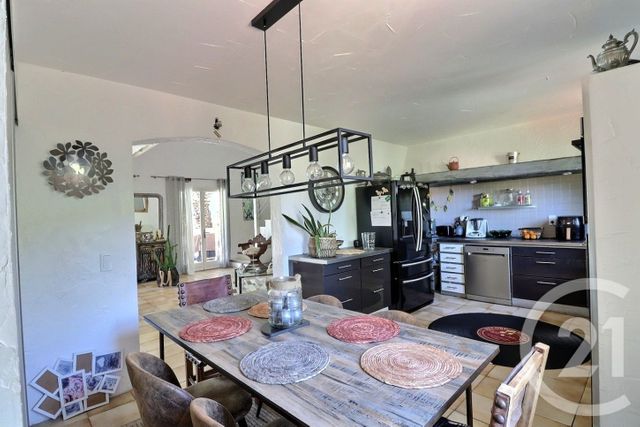 Maison à vendre - 5 pièces - 125 m2 - Frejus - 83 - PROVENCE-ALPES-COTE-D-AZUR