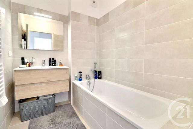 Maison à vendre - 4 pièces - 83,23 m2 - St Aygulf - 83 - PROVENCE-ALPES-COTE-D-AZUR