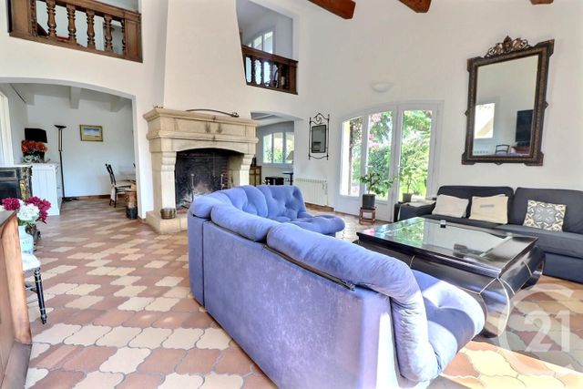 Maison à vendre - 9 pièces - 237 m2 - Frejus - 83 - PROVENCE-ALPES-COTE-D-AZUR