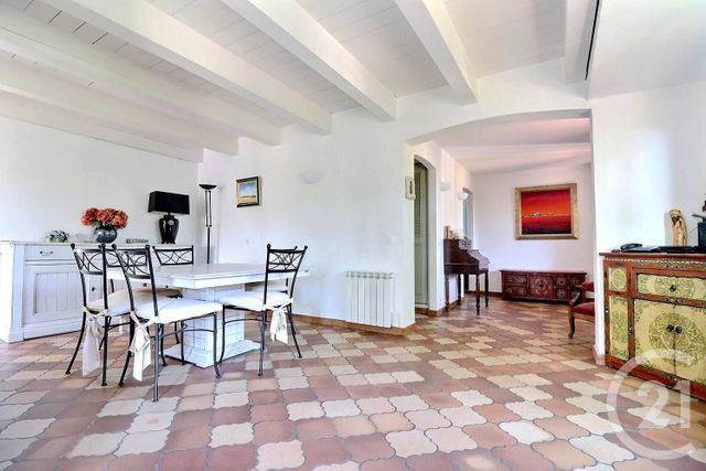 Maison à vendre - 9 pièces - 237 m2 - Frejus - 83 - PROVENCE-ALPES-COTE-D-AZUR