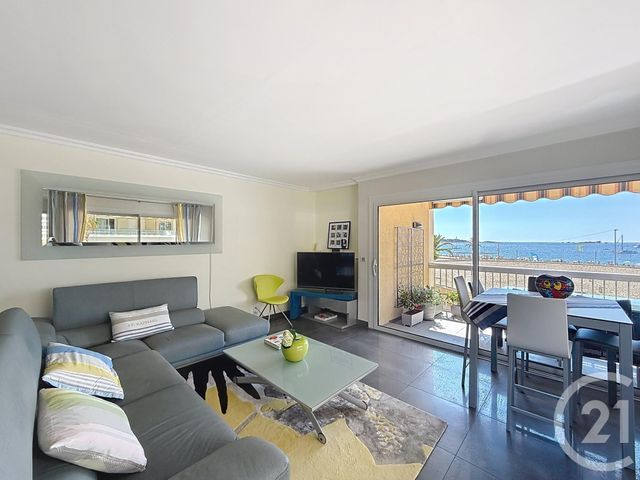 Appartement T4 à vendre - 4 pièces - 89,69 m2 - Frejus - 83 - PROVENCE-ALPES-COTE-D-AZUR