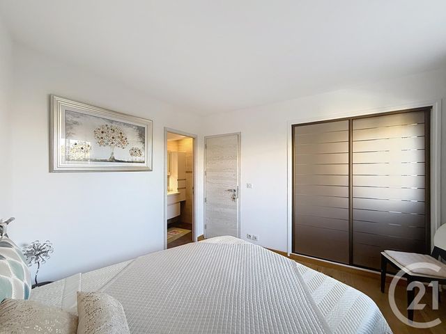 Appartement T4 à vendre - 4 pièces - 89,69 m2 - Frejus - 83 - PROVENCE-ALPES-COTE-D-AZUR