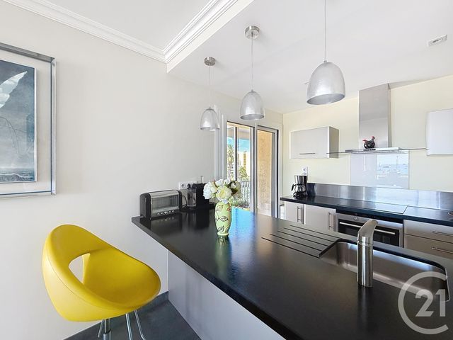 Appartement T4 à vendre - 4 pièces - 89,69 m2 - Frejus - 83 - PROVENCE-ALPES-COTE-D-AZUR