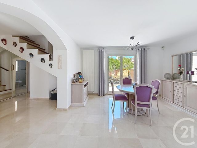 Maison à vendre - 4 pièces - 128 m2 - Frejus - 83 - PROVENCE-ALPES-COTE-D-AZUR