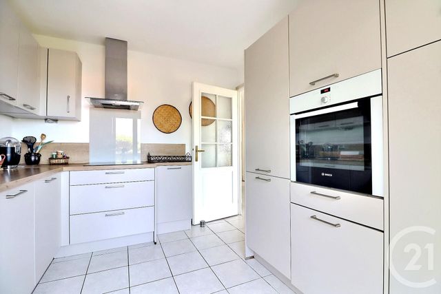 Appartement T3 à vendre - 3 pièces - 69 m2 - St Raphael - 83 - PROVENCE-ALPES-COTE-D-AZUR