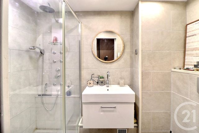 Appartement Studio à vendre - 1 pièce - 27 m2 - Frejus - 83 - PROVENCE-ALPES-COTE-D-AZUR