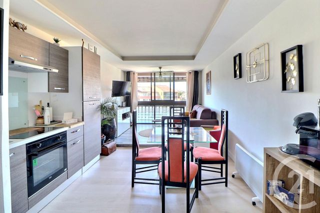 Appartement Studio à vendre - 1 pièce - 27 m2 - Frejus - 83 - PROVENCE-ALPES-COTE-D-AZUR