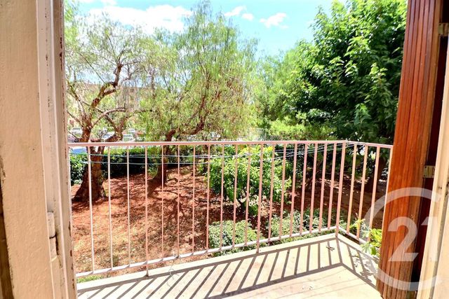 Appartement T3 à vendre - 3 pièces - 55,77 m2 - St Raphael - 83 - PROVENCE-ALPES-COTE-D-AZUR