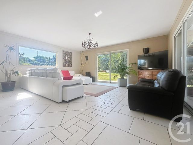 Maison &agrave; vendre - 8 pi&egrave;ces - 264,15 m2 - Roquebrune Sur Argens - 83 - PROVENCE-ALPES-COTE-D-AZUR