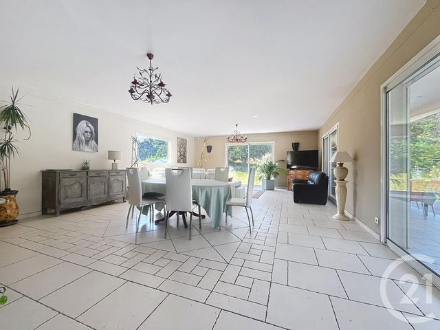 Maison &agrave; vendre - 8 pi&egrave;ces - 264,15 m2 - Roquebrune Sur Argens - 83 - PROVENCE-ALPES-COTE-D-AZUR