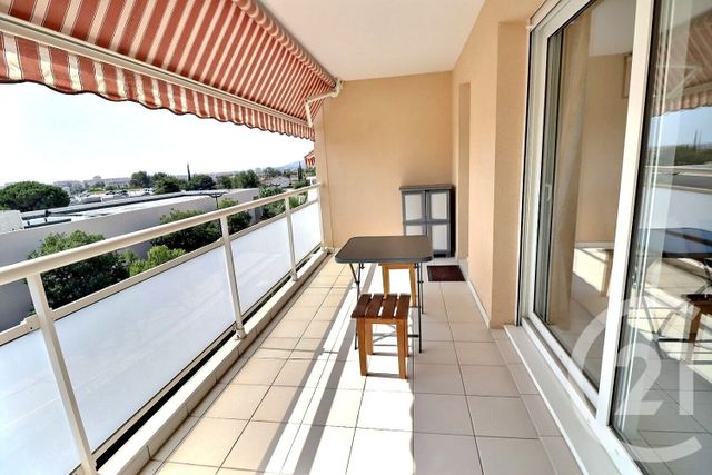 Appartement T3 à vendre - 3 pièces - 62,29 m2 - Frejus - 83 - PROVENCE-ALPES-COTE-D-AZUR