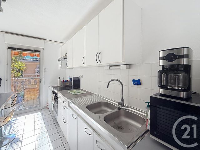 Appartement T4 à vendre - 4 pièces - 76,21 m2 - Frejus - 83 - PROVENCE-ALPES-COTE-D-AZUR