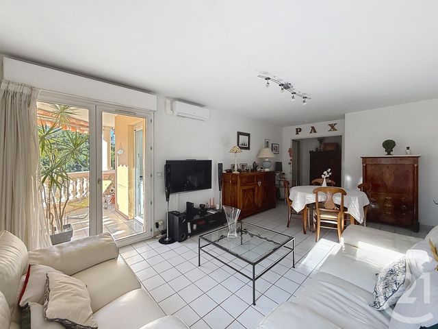 Appartement T4 à vendre - 4 pièces - 76,21 m2 - Frejus - 83 - PROVENCE-ALPES-COTE-D-AZUR