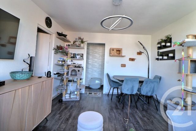Afficher la photo en grand Appartement T2 à vendre - 2 pièces - 41,76 m2 - Frejus - 83 - PROVENCE-ALPES-COTE-D-AZUR