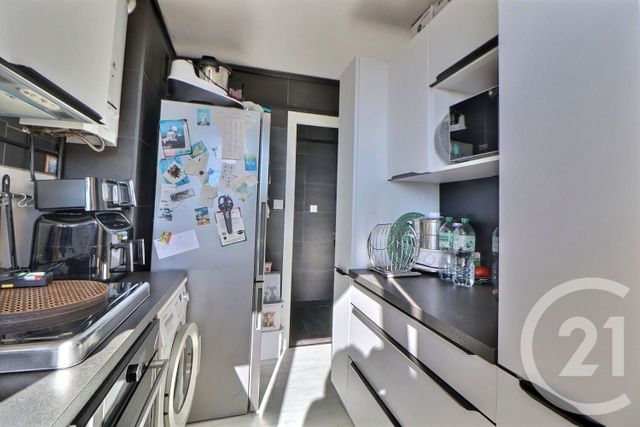 Afficher la photo en grand Appartement T2 à vendre - 2 pièces - 41,76 m2 - Frejus - 83 - PROVENCE-ALPES-COTE-D-AZUR