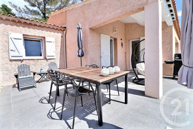 Maison à vendre - 5 pièces - 121 m2 - St Raphael - 83 - PROVENCE-ALPES-COTE-D-AZUR