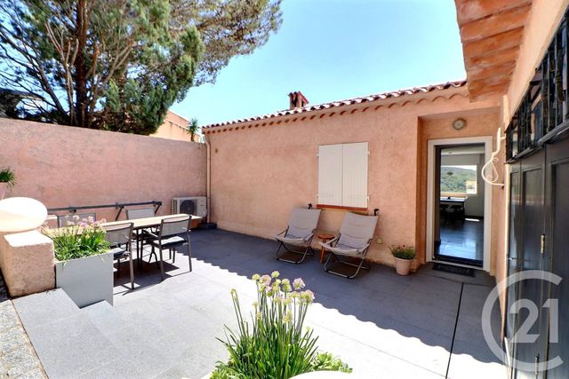 Maison à vendre - 5 pièces - 121 m2 - St Raphael - 83 - PROVENCE-ALPES-COTE-D-AZUR