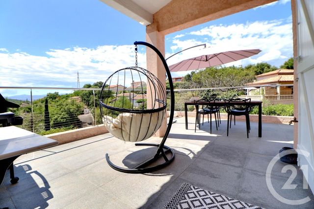 Maison à vendre - 5 pièces - 121 m2 - St Raphael - 83 - PROVENCE-ALPES-COTE-D-AZUR