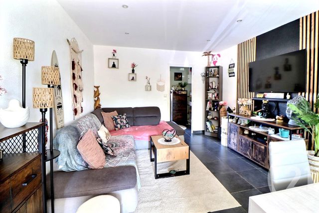 Appartement T4 à vendre - 4 pièces - 76 m2 - Frejus - 83 - PROVENCE-ALPES-COTE-D-AZUR