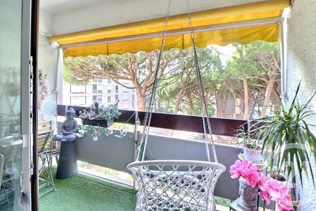 Appartement T4 à vendre - 4 pièces - 76 m2 - Frejus - 83 - PROVENCE-ALPES-COTE-D-AZUR