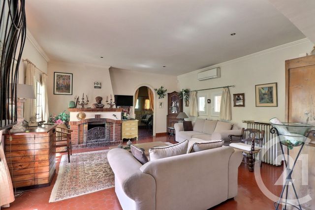 Maison à vendre - 7 pièces - 150 m2 - Frejus - 83 - PROVENCE-ALPES-COTE-D-AZUR