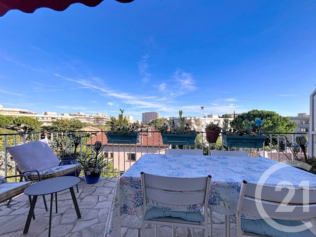 Appartement T3 à vendre - 3 pièces - 53,92 m2 - Frejus - 83 - PROVENCE-ALPES-COTE-D-AZUR