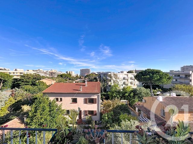 Appartement T3 à vendre - 3 pièces - 53,92 m2 - Frejus - 83 - PROVENCE-ALPES-COTE-D-AZUR
