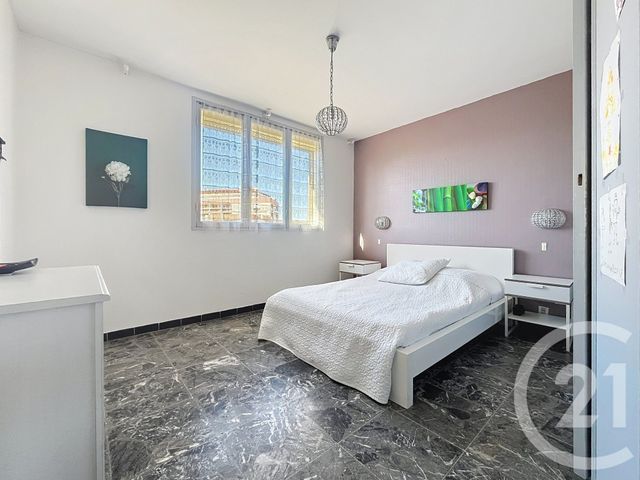 Appartement T3 à vendre - 3 pièces - 53,92 m2 - Frejus - 83 - PROVENCE-ALPES-COTE-D-AZUR