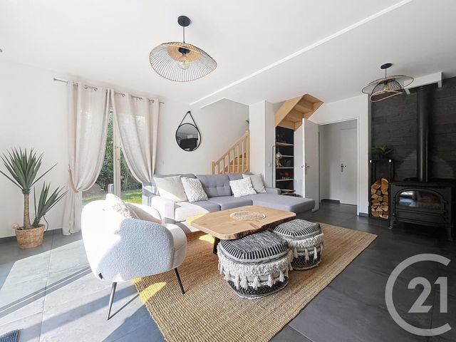 Maison à vendre - 5 pièces - 104 m2 - Roquebrune Sur Argens - 83 - PROVENCE-ALPES-COTE-D-AZUR