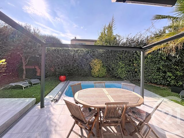 Maison à vendre - 5 pièces - 104 m2 - Roquebrune Sur Argens - 83 - PROVENCE-ALPES-COTE-D-AZUR