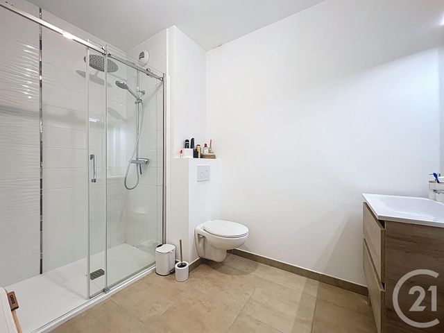 Afficher la photo en grand Appartement F2 à vendre - 2 pièces - 45,05 m2 - Frejus - 83 - PROVENCE-ALPES-COTE-D-AZUR