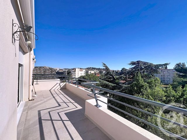 Appartement F3 à vendre - 3 pièces - 76,40 m2 - Frejus - 83 - PROVENCE-ALPES-COTE-D-AZUR