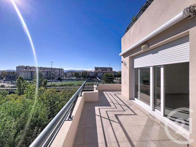 Appartement F3 à vendre - 3 pièces - 76,40 m2 - Frejus - 83 - PROVENCE-ALPES-COTE-D-AZUR