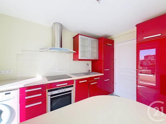 Appartement F3 à vendre - 3 pièces - 76,40 m2 - Frejus - 83 - PROVENCE-ALPES-COTE-D-AZUR